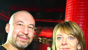 Swinger Liss Longlegs wants loud sex HD