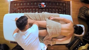 Daisy Haze and Daisy Summers reality blowjob cum