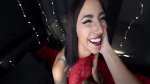 Blowjob escorted by big ass very sexy mexican brunette