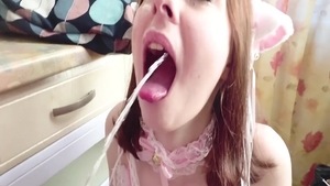 Kawaii big ass girl doggy on web-cam