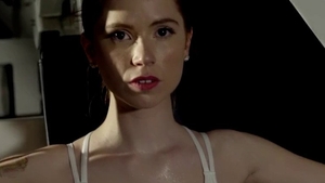 Hawt teen chick rough in the gym in HD