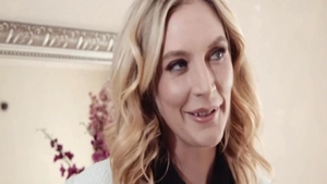 Erotic american mature Mona Wales desires the best sex