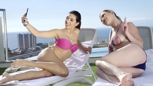 Babe Frida Sante bikini fun with toys