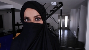 Large tits brunette arab Victoria June rough cumshot