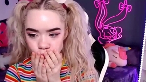 Beautiful blonde deepthroat live on webcam