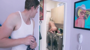 Very hawt Madelyn Monroe MILF pussy eating sex scene