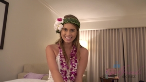 Ivy Aura fetish cumshot