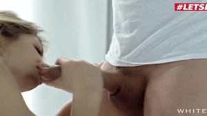 Very hot babe sloppy sucking dick