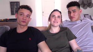 Teen chick finds pleasure in sex in HD