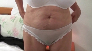 Older Woman Fun - Brunette rushes hard nailining