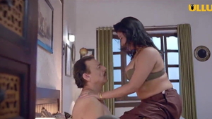 Hard nailining escorted by Arabic auntie