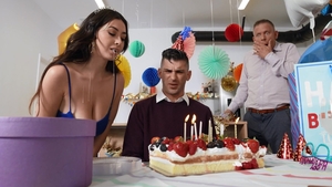 Brazzers: Chloe Loves That Big Surprise